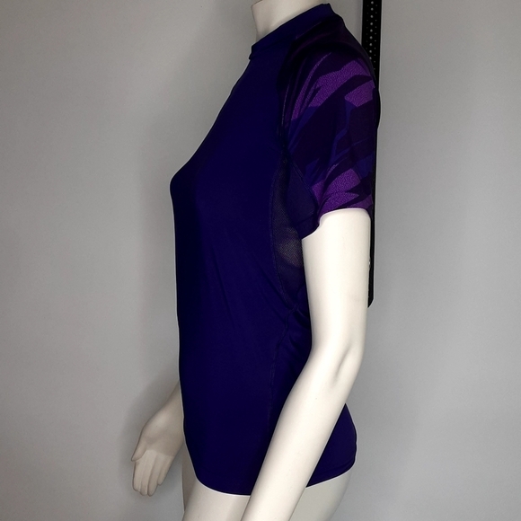 Adidas short sleeve Sz small - Picture 5 of 6